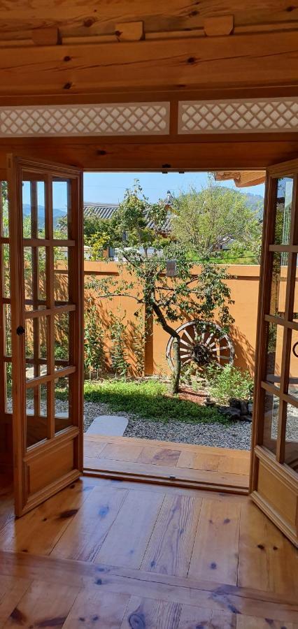 Sieunjae Acomodação com café da manhã Gyeongju Exterior foto